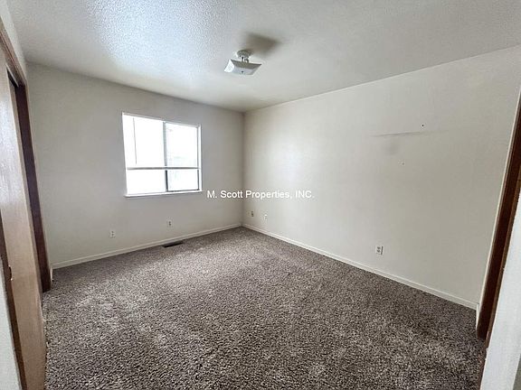 4th image of 775 Wagon Dr Unit B