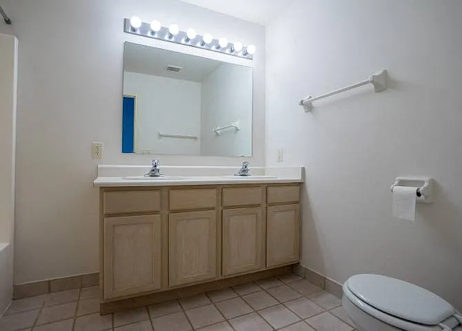 Webster Woods Townhouse Apartments — Photo 42