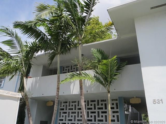 1st image of 531 NE 82nd Ter APT 6