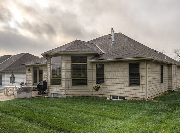 5th image of 19020 E 19th Terrace Ct S
