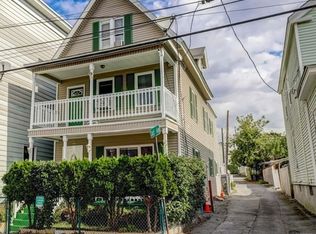 26 Linden St, Lowell, MA 01852