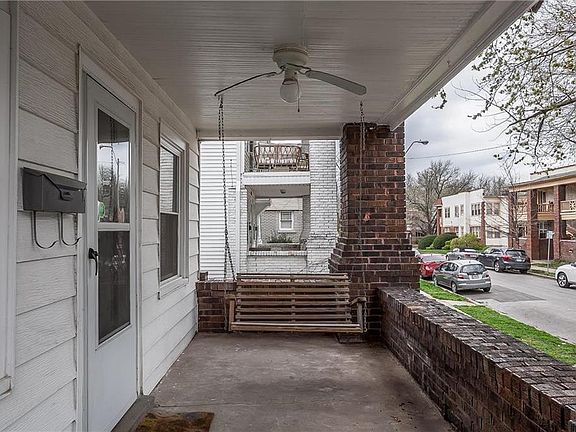 3rd image of 4005-7 Bell St