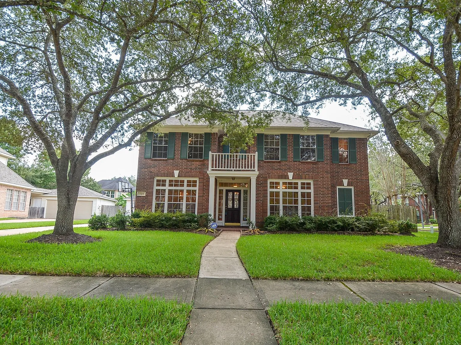 4 bed, 3.5 bath, 3062 sqft, $2,900 — Photo 1