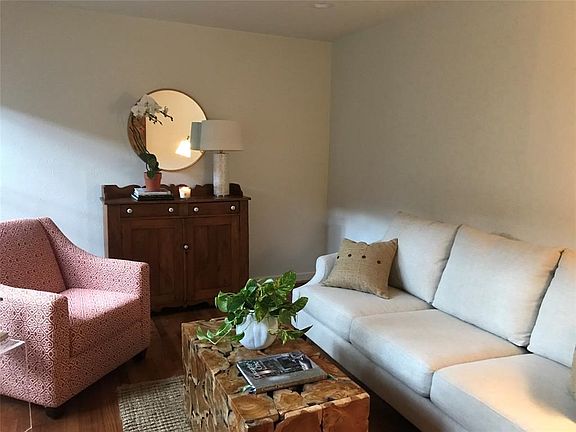 5th image of 4020 Blue Bonnet Blvd APT H