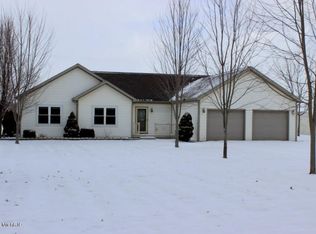 12800 Goose Lake Rd, Jonesville, MI 49250