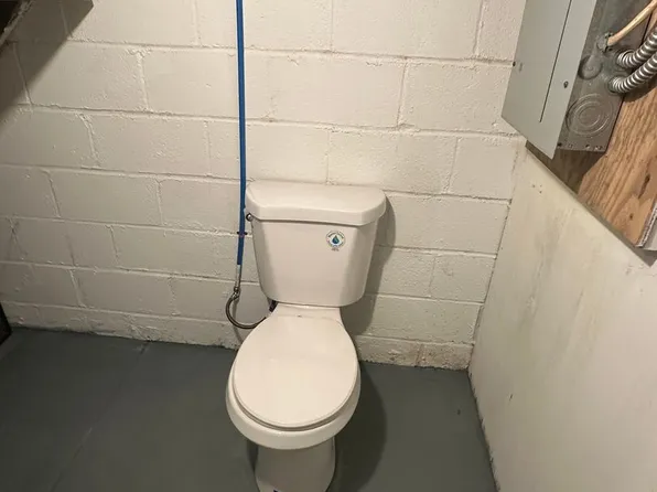 17611 Invermere Ave, Cleveland, OH 44128