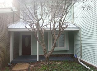 129 Emerald Lake Dr, Dothan, AL 36303