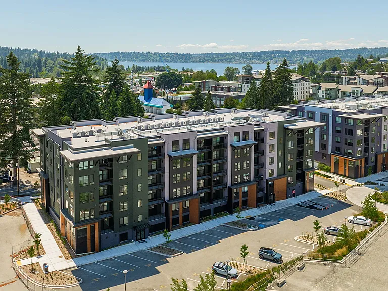 6949 NE 184th Lane #109 Kenmore, WA. 98028 - See how close Lake Washington is to the Condo