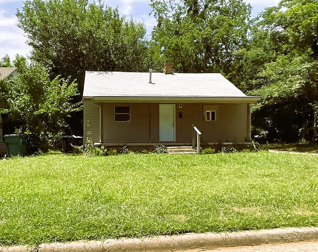 2 bed, 720 sqft, $1,100 — Photo 1