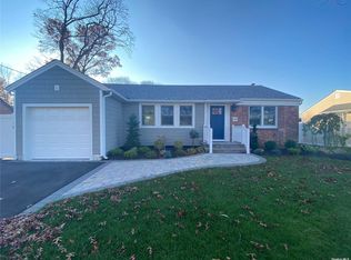 100 Hamilton Ave, Massapequa, NY 11758