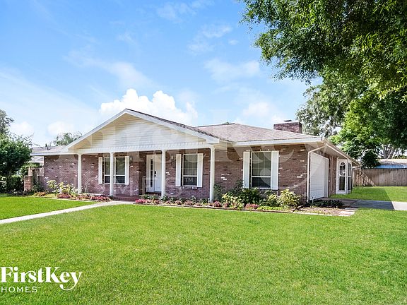 2nd image of 815 Lake Elbert Ct