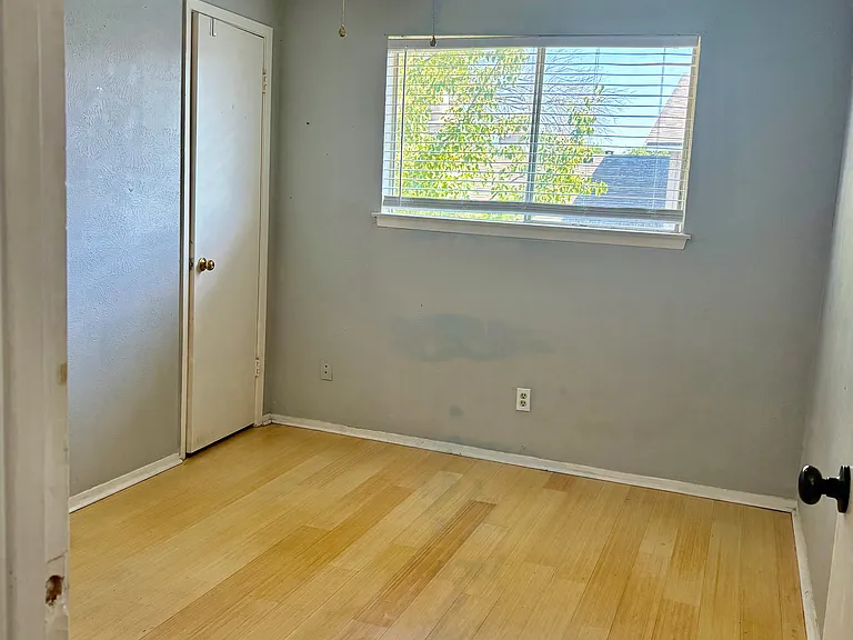 2631 Isbella Dr — Photo 12