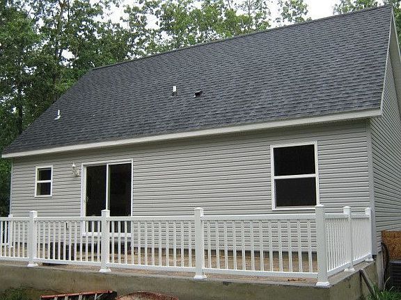 3rd image of 408 Louisiana Trl