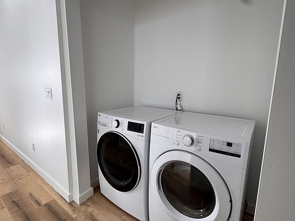 3rd image of 1289 W 22nd St #1289