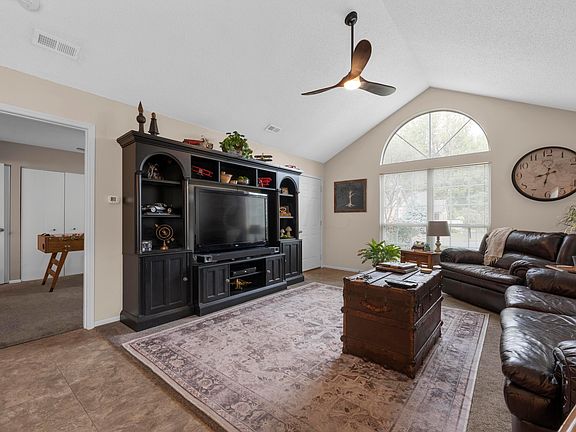 3rd image of 4845 Blendon Park Dr