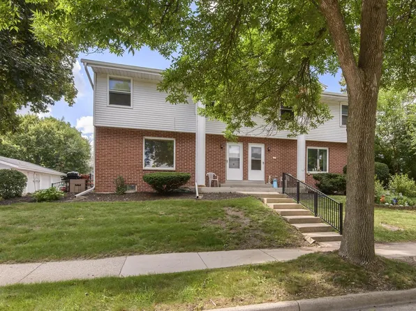 1320 Camden WAY #2, Waukesha, WI 53186