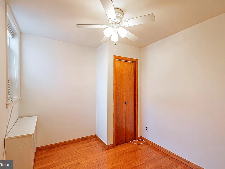 1136 Cross St — Photo 14