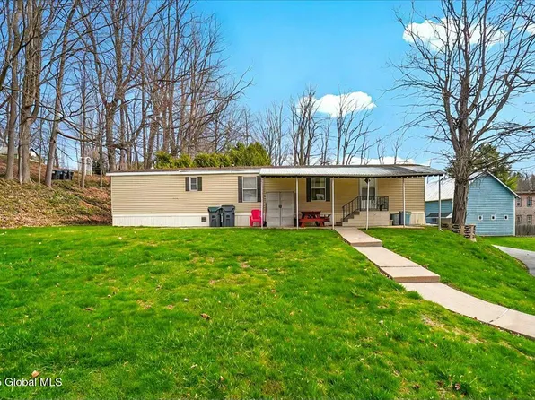 127 Harrower Lane, Amsterdam, NY 12010