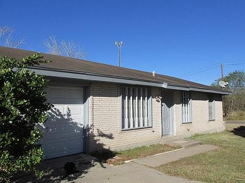 1st image of 701 Everett Cir
