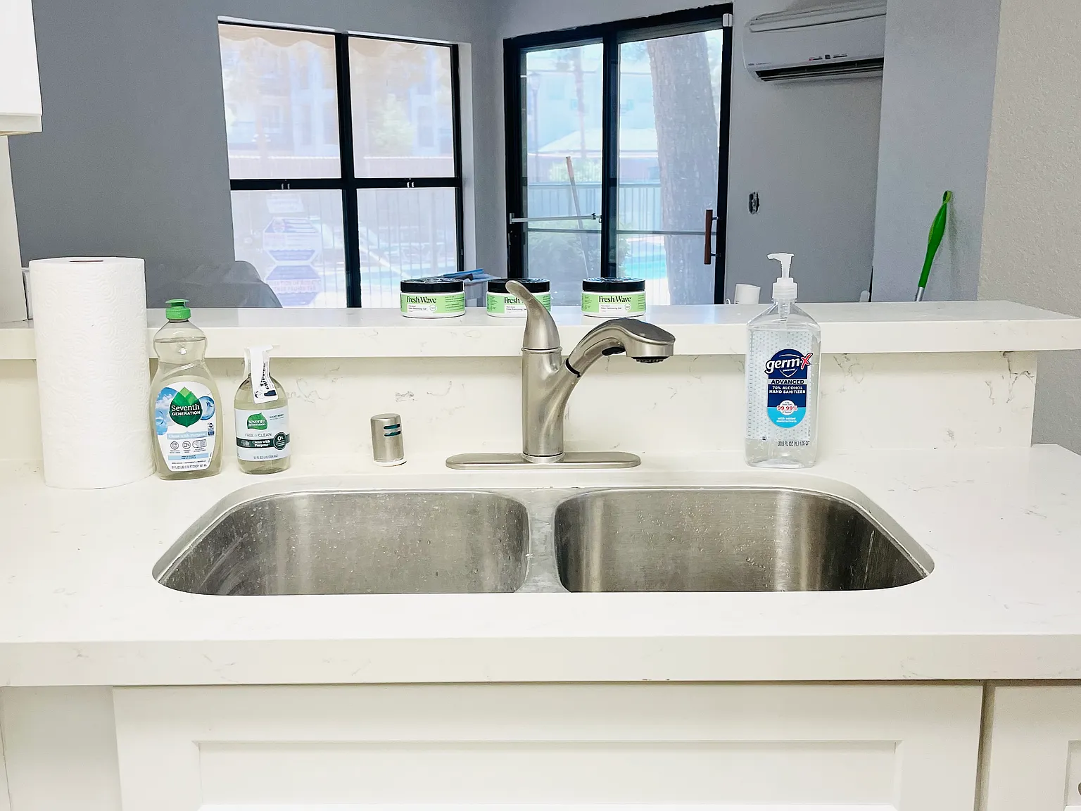520 Elm Dr — Photo 3