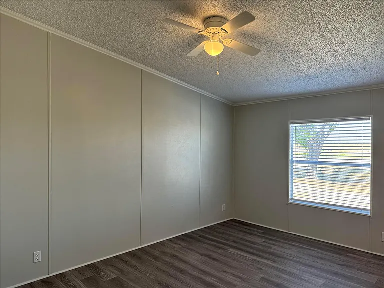 3163 FM 1966 — Photo 9