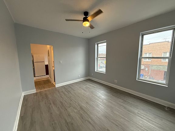 5th image of 1906 W 9th St #8