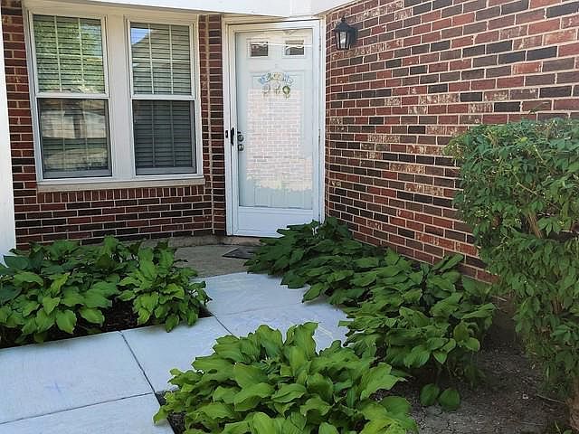 1st image of 245 Green Knoll Ln
