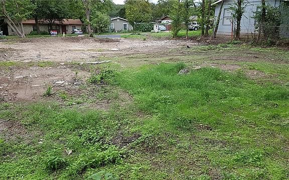 5th image of 4605 Englewood Dr