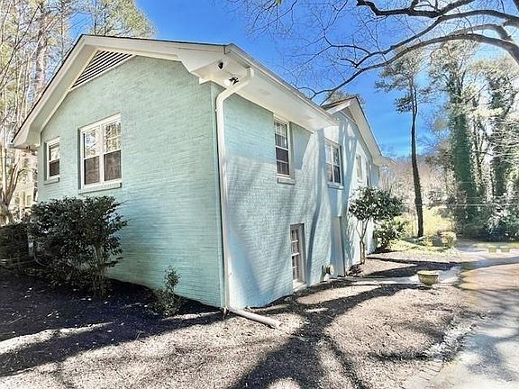3rd image of 3335 Annelaine Dr SW
