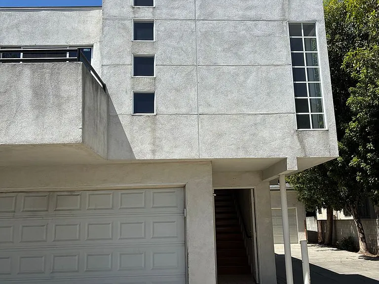 607Ynez — Photo 1
