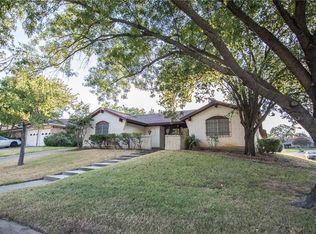 1616 Ridgeway Dr, Sherman, TX 75092