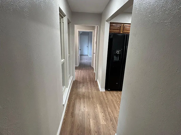 3425 Courtyard Cir — Photo 16