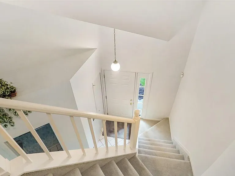 24267 Weathervane Ct — Photo 18