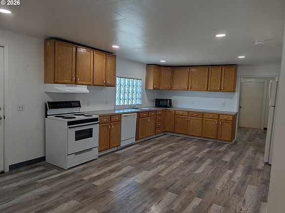 3rd image of 2818 10th St