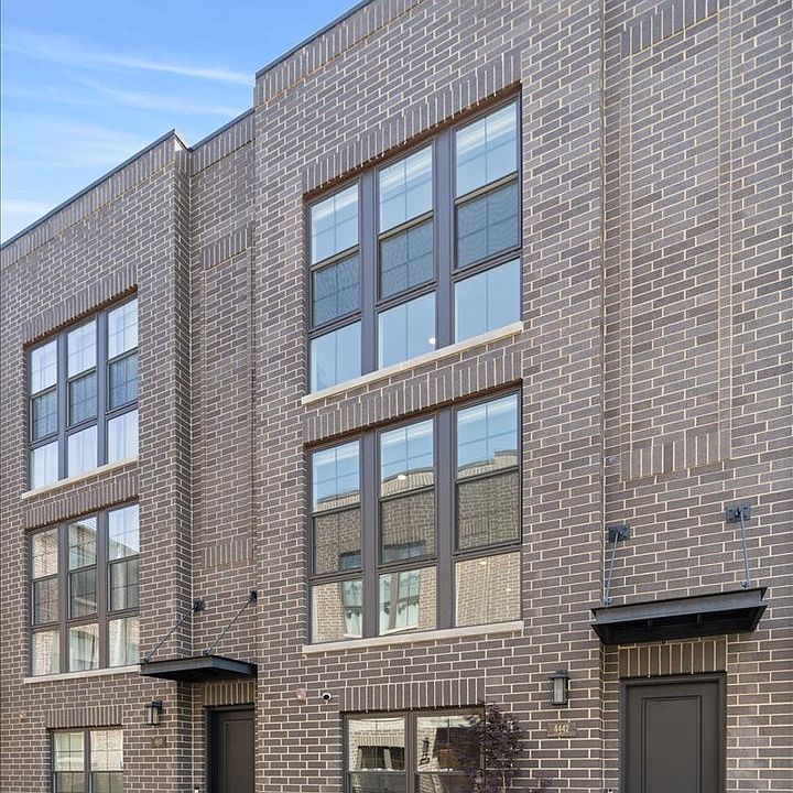 1st image of 4442 S Drexel Blvd #G