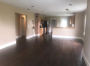 448 Hawkins Rd, Alvin, TX 77511