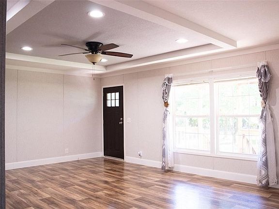 3rd image of 223 Azalea Dr