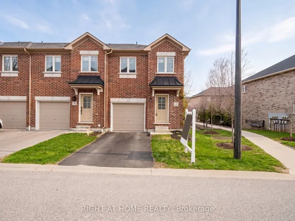 40 Markham Trl, Clarington, ON L1C 0S4