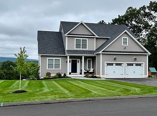 119 Willow Creek Ln, Southington, CT 06489