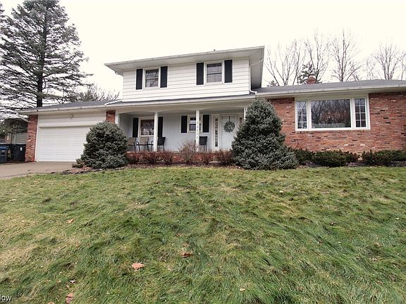 2nd image of 32975 Ledge Hill Dr
