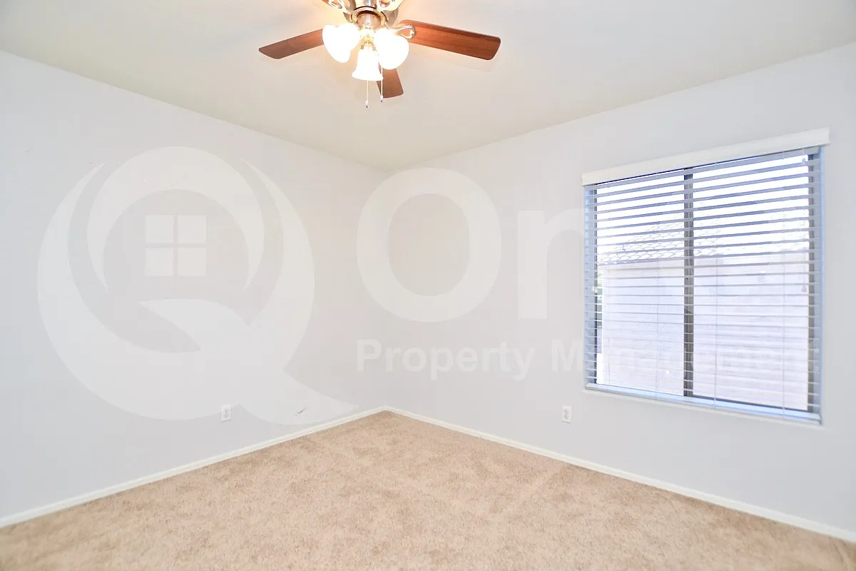 4 bed, 2.5 bath, 2350 sqft, $2,799 — Photo 4