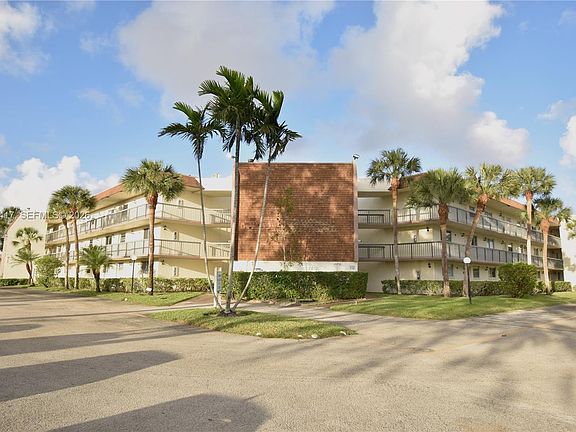 4th image of 7500 NW 17th St APT 102
