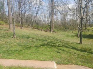 110 Terrace Ct, Johnson City, TN 37601