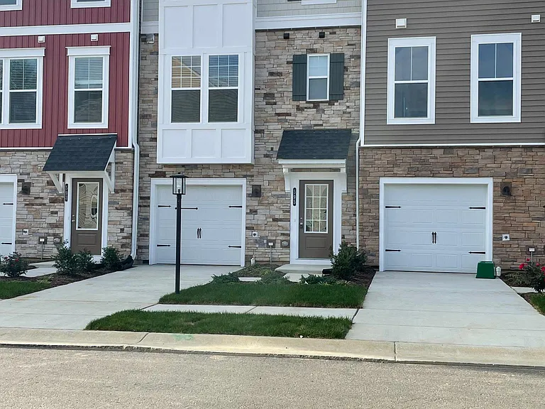 595 Rivanna Hill Rd — Photo 1