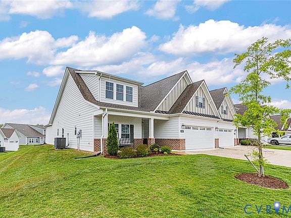 3rd image of 8486 Chimney Rock Dr
