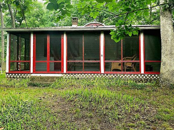 2nd image of 231 Bellaire Park Rd