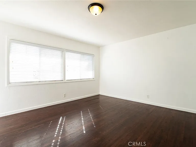 3249 W 134th St — Photo 4