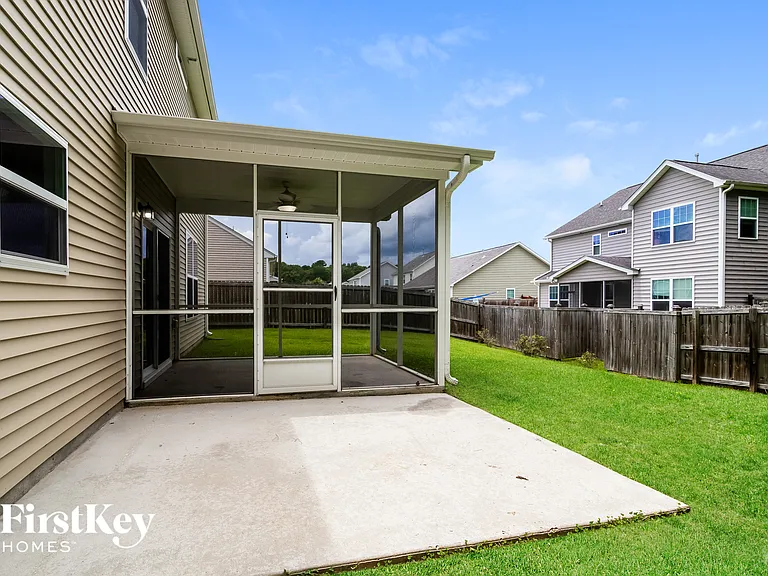 420 Gianna Ln — Photo 14