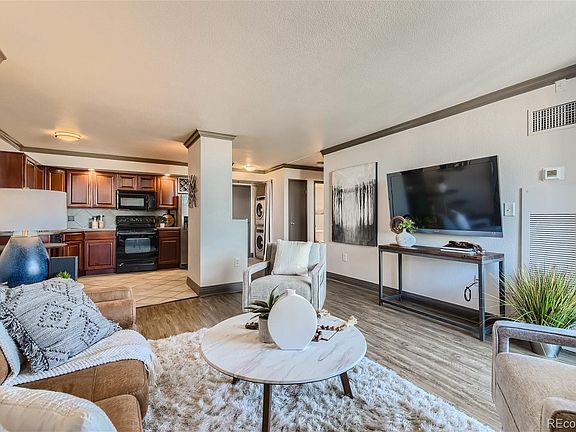 5th image of 601 W 11th Avenue #1008