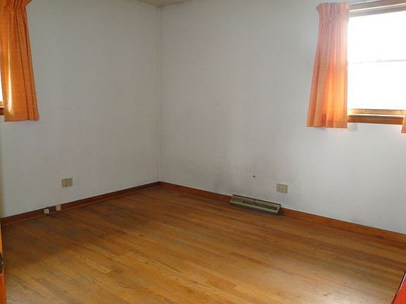 5th image of 17150 Olcott Ave